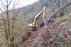 Création des chemins avec la pelle de la ferme